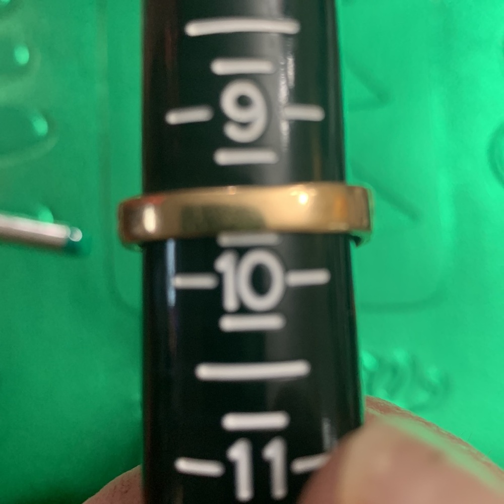 14 K GOLD  DOUBLE HORSESHOE RING - Picture 15 of 17